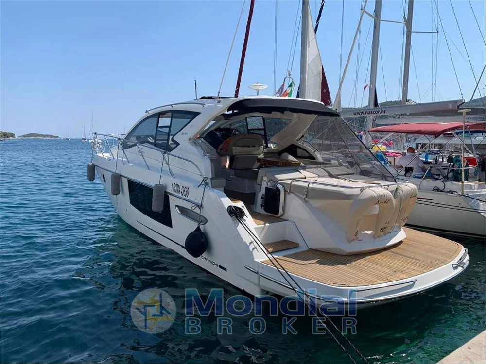 BoatPhoto.coverAlt