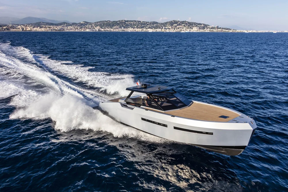 BoatPhoto.coverAlt
