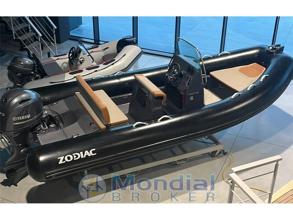 BoatPhoto.coverAlt