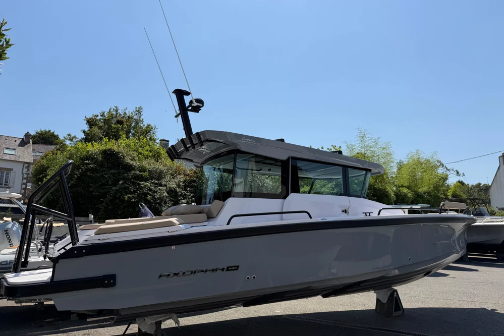 BoatPhoto.coverAlt