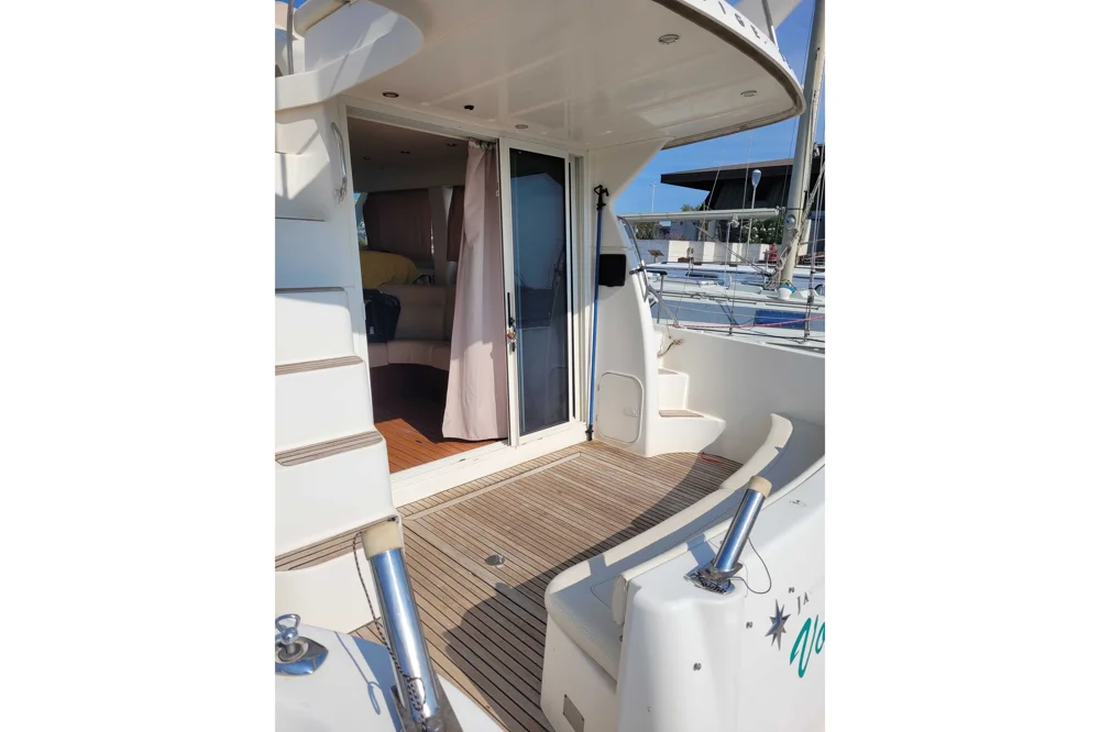 BoatPhoto.alt