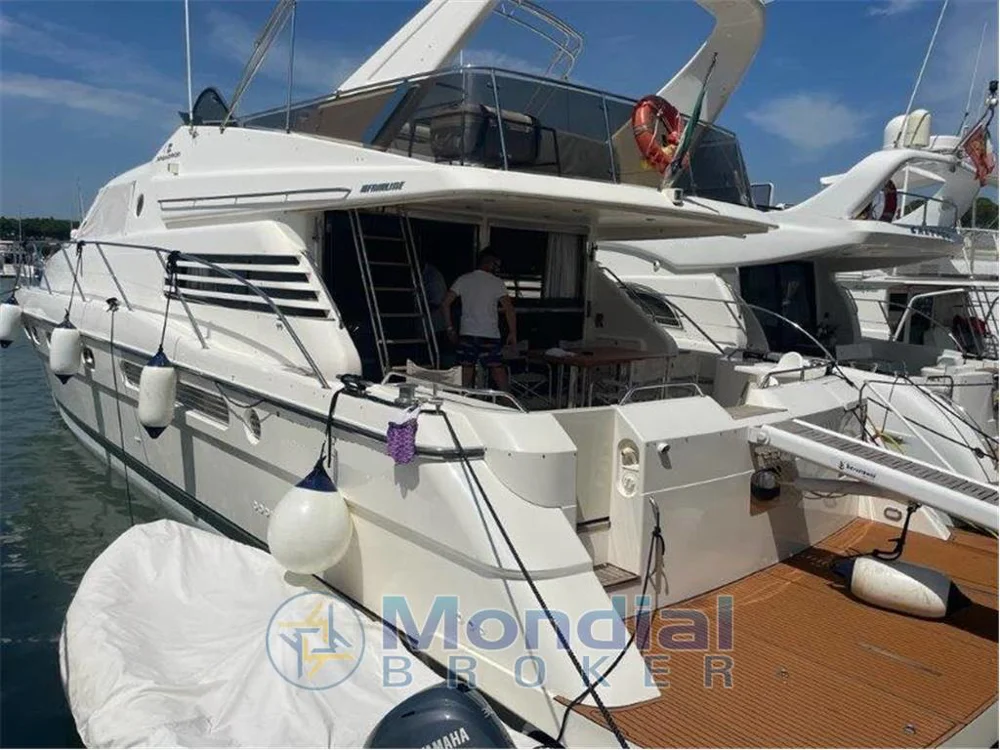 BoatPhoto.coverAlt
