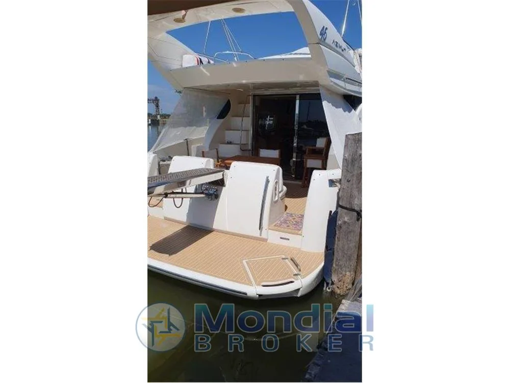 BoatPhoto.coverAlt