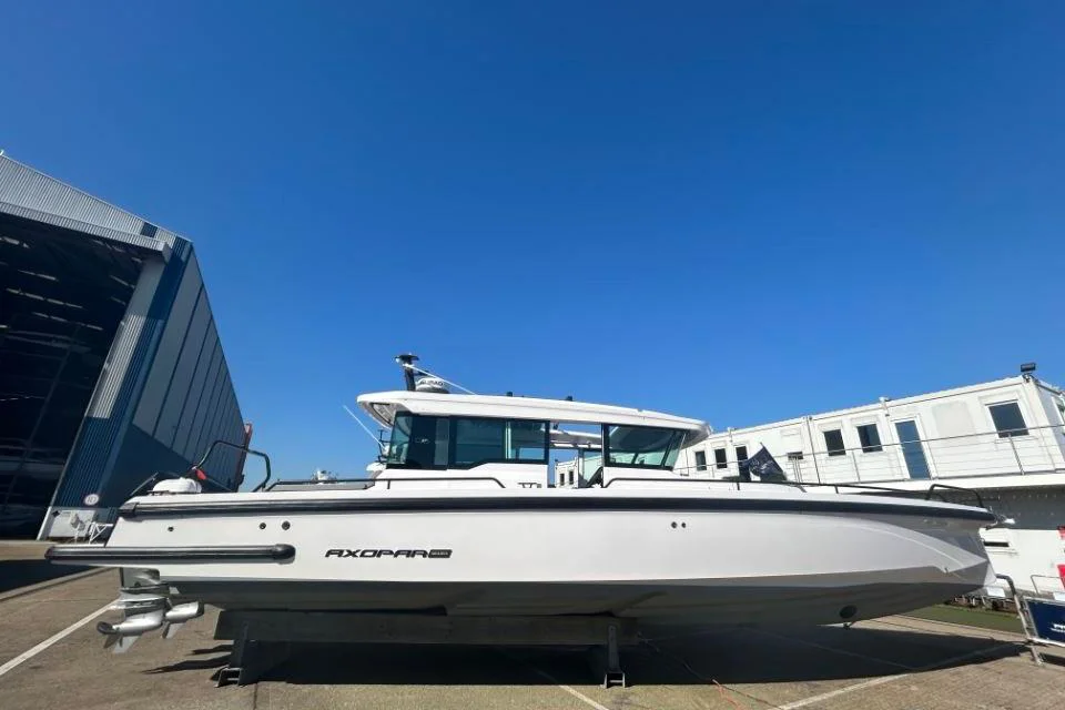 BoatPhoto.alt