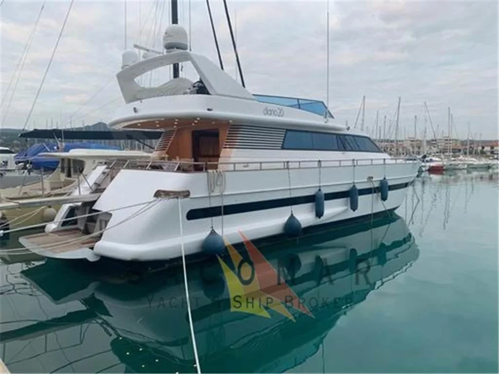 BoatPhoto.coverAlt