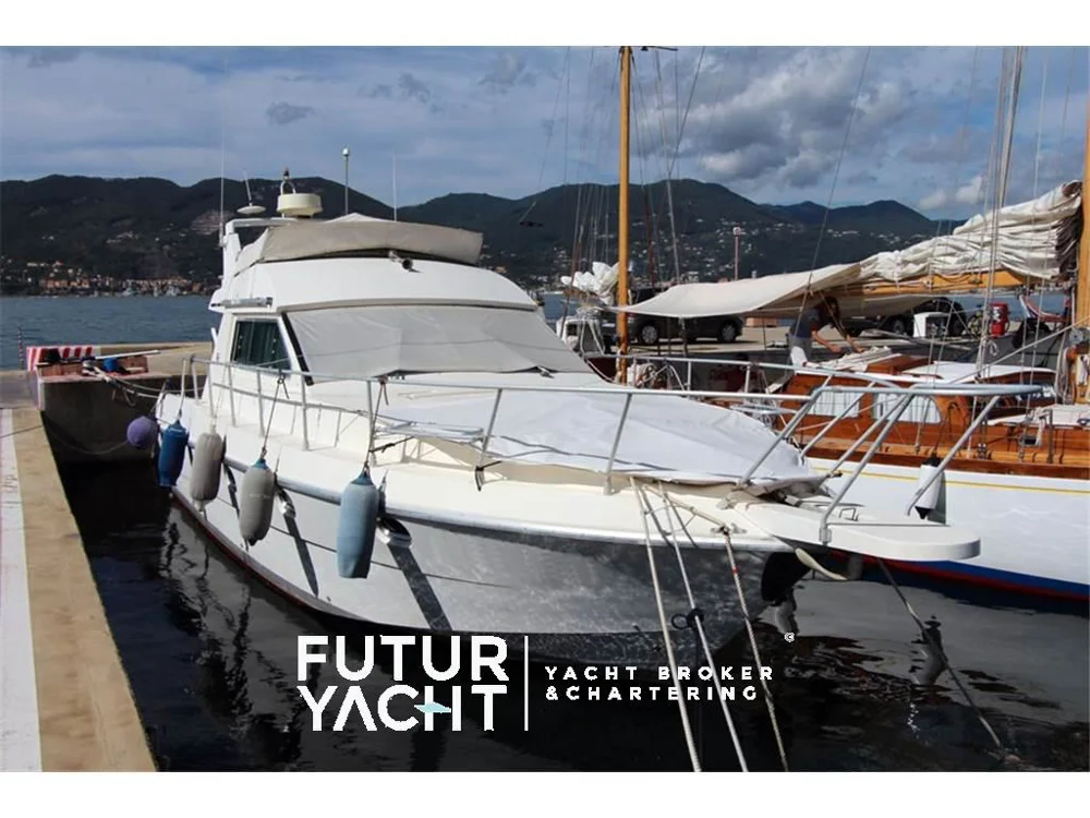 BoatPhoto.coverAlt