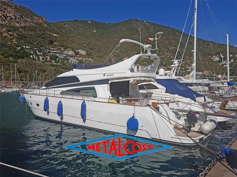 BoatPhoto.coverAlt