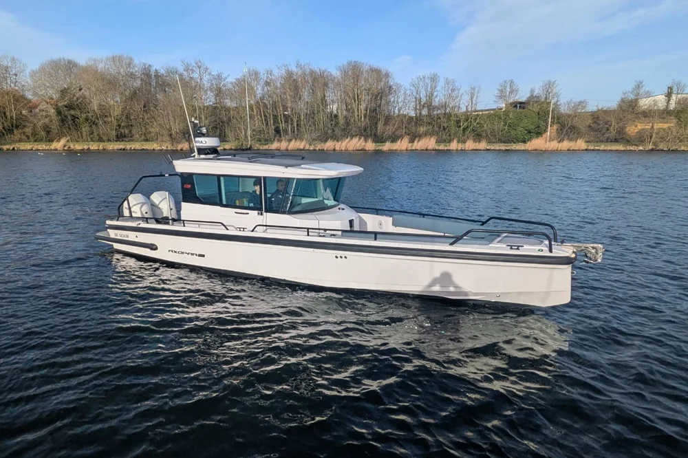 BoatPhoto.coverAlt