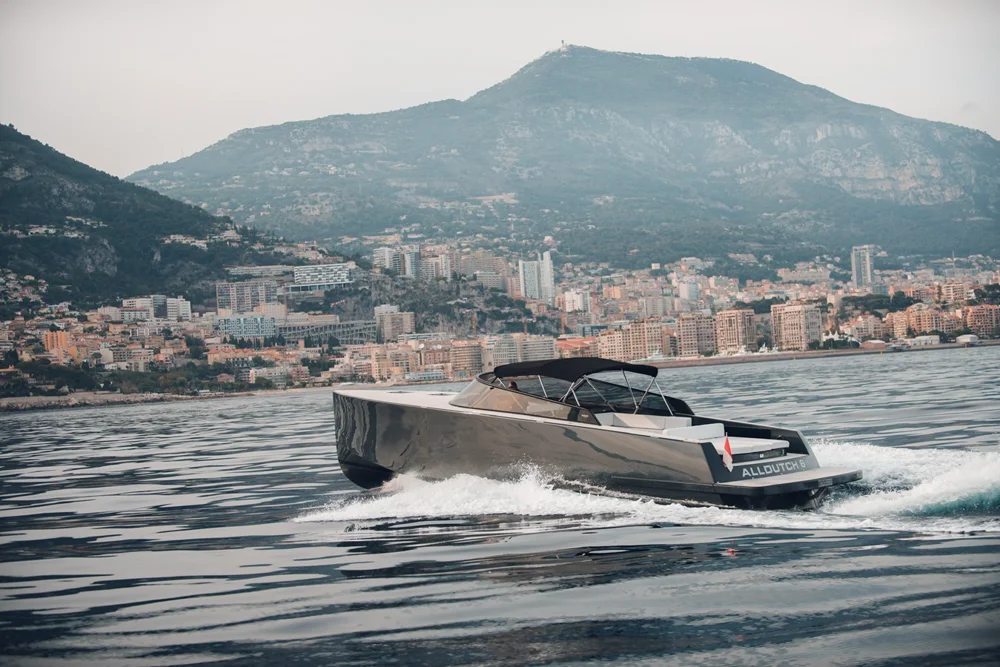 BoatPhoto.coverAlt