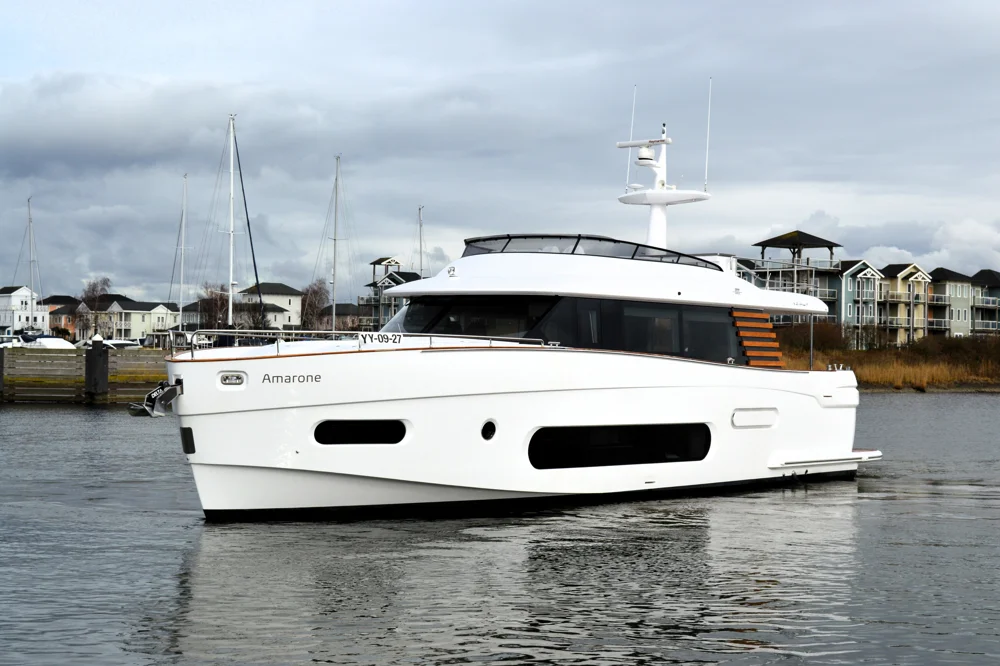 BoatPhoto.coverAlt