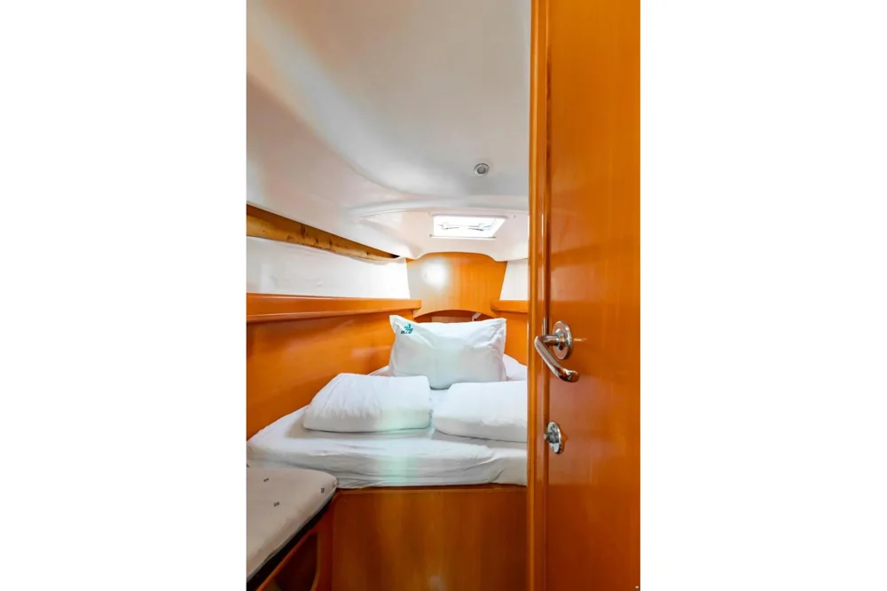 2005 BENETEAU First 40.7 for sale in Punat, Croatia, photo 5 of 5