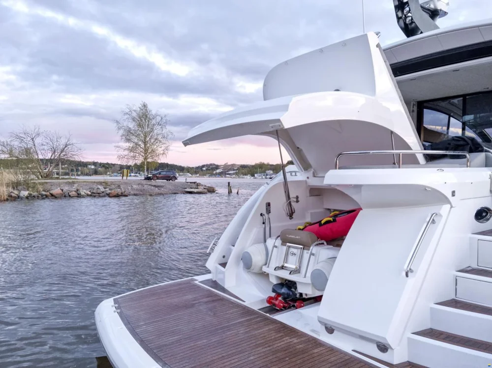 BoatPhoto.alt