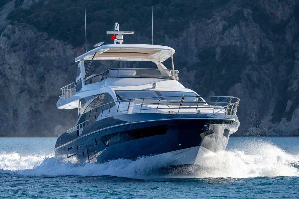 BoatPhoto.coverAlt