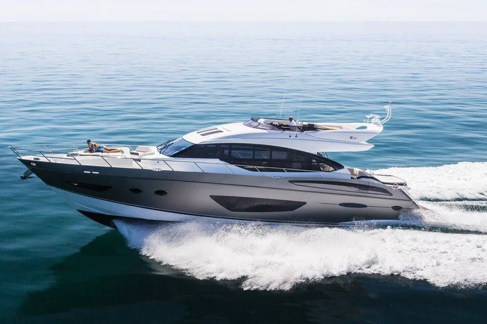 BoatPhoto.coverAlt