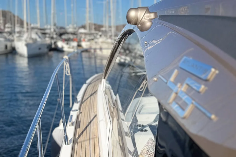 BoatPhoto.alt