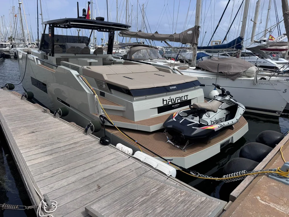 BoatPhoto.coverAlt