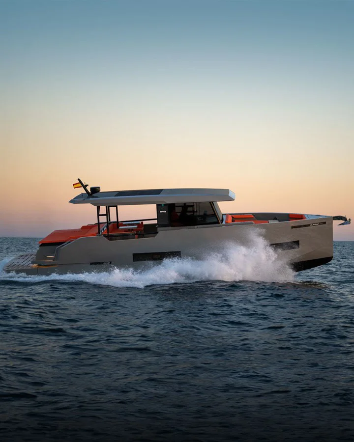 BoatPhoto.coverAlt