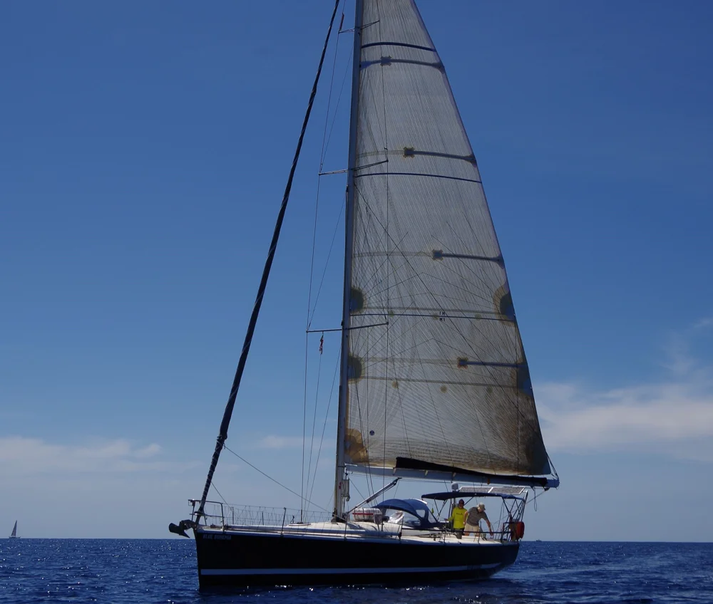 1997 Sydney Yachts 46 for sale in Port-Saint-Louis-du-Rhône, France, photo 3 of 5