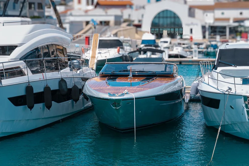 BoatPhoto.coverAlt