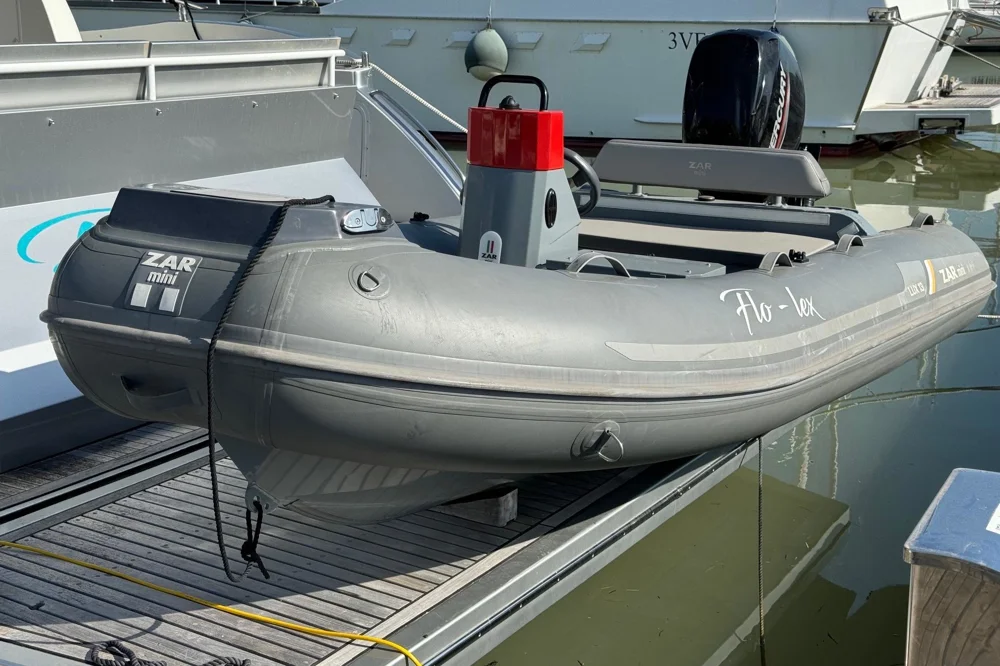 BoatPhoto.alt