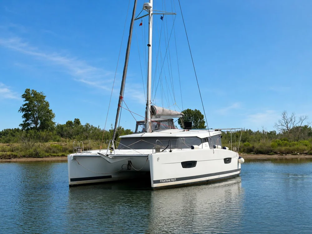 BoatPhoto.coverAlt