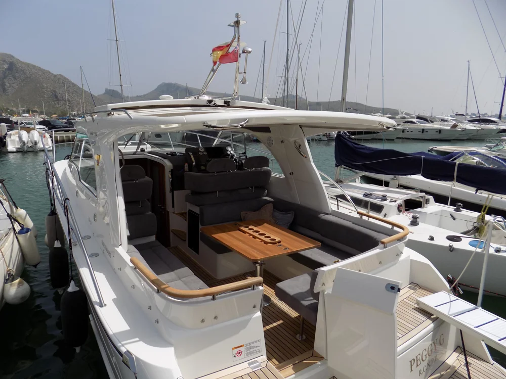 BoatPhoto.alt