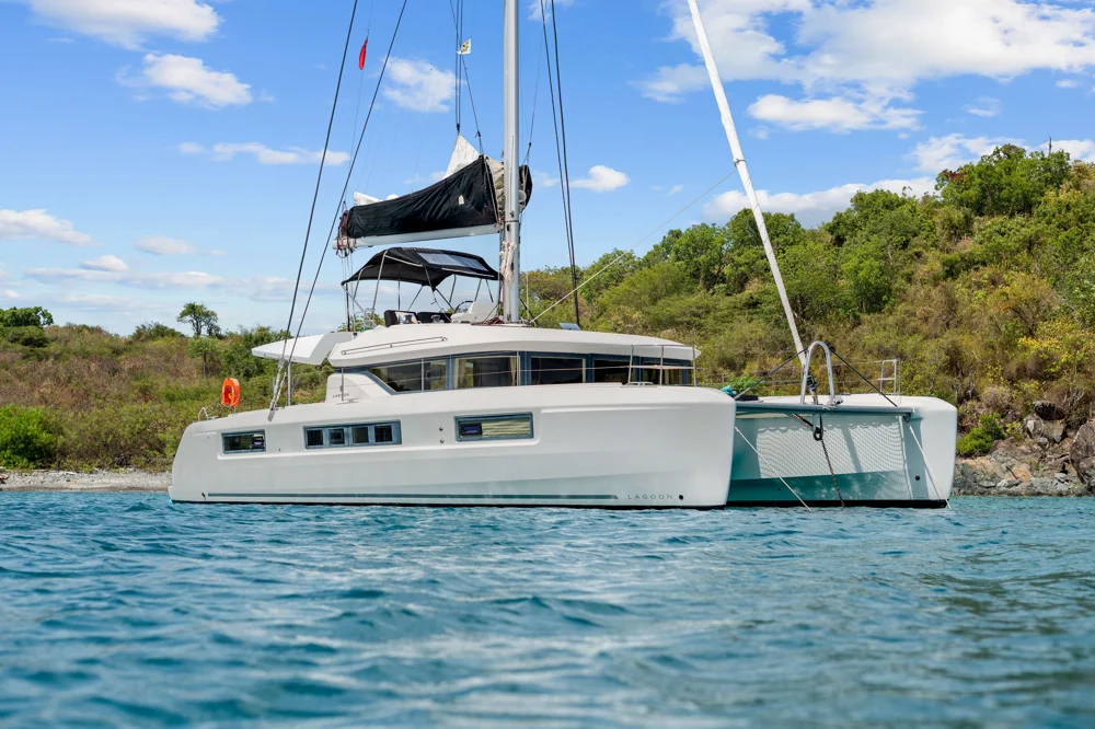 BoatPhoto.coverAlt