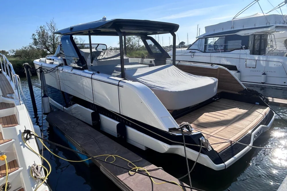 2025 Cranchi A46 Luxury Tender for sale in Palma, Spain, photo 3 of 5