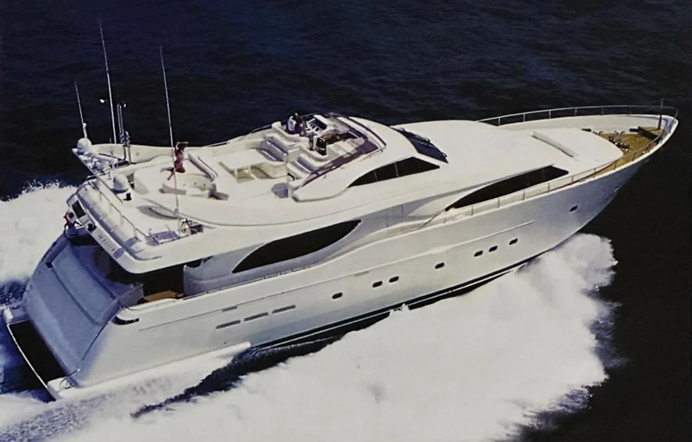 BoatPhoto.coverAlt