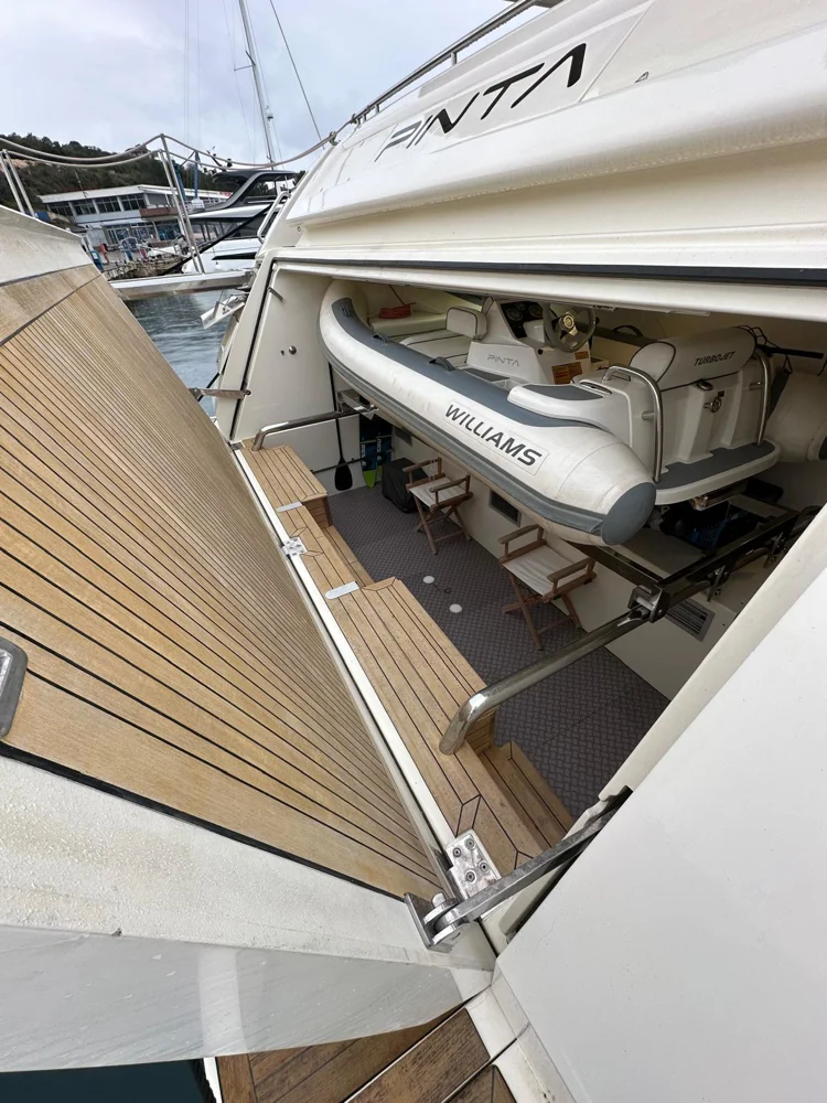 BoatPhoto.alt