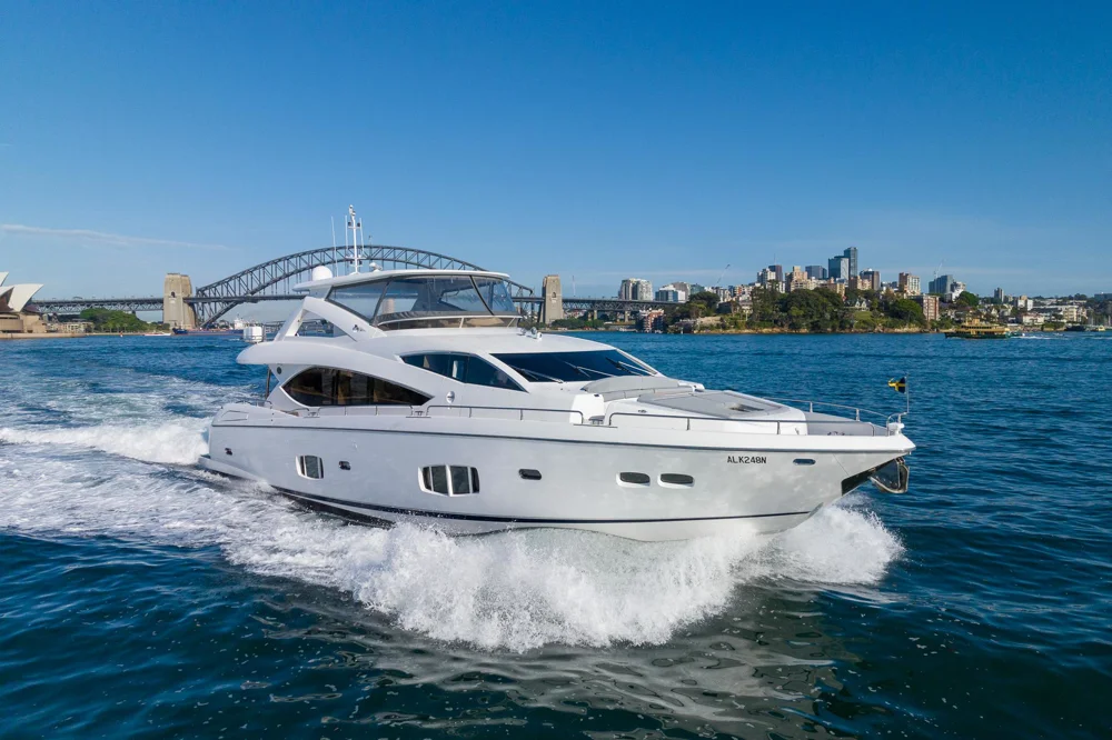 BoatPhoto.coverAlt