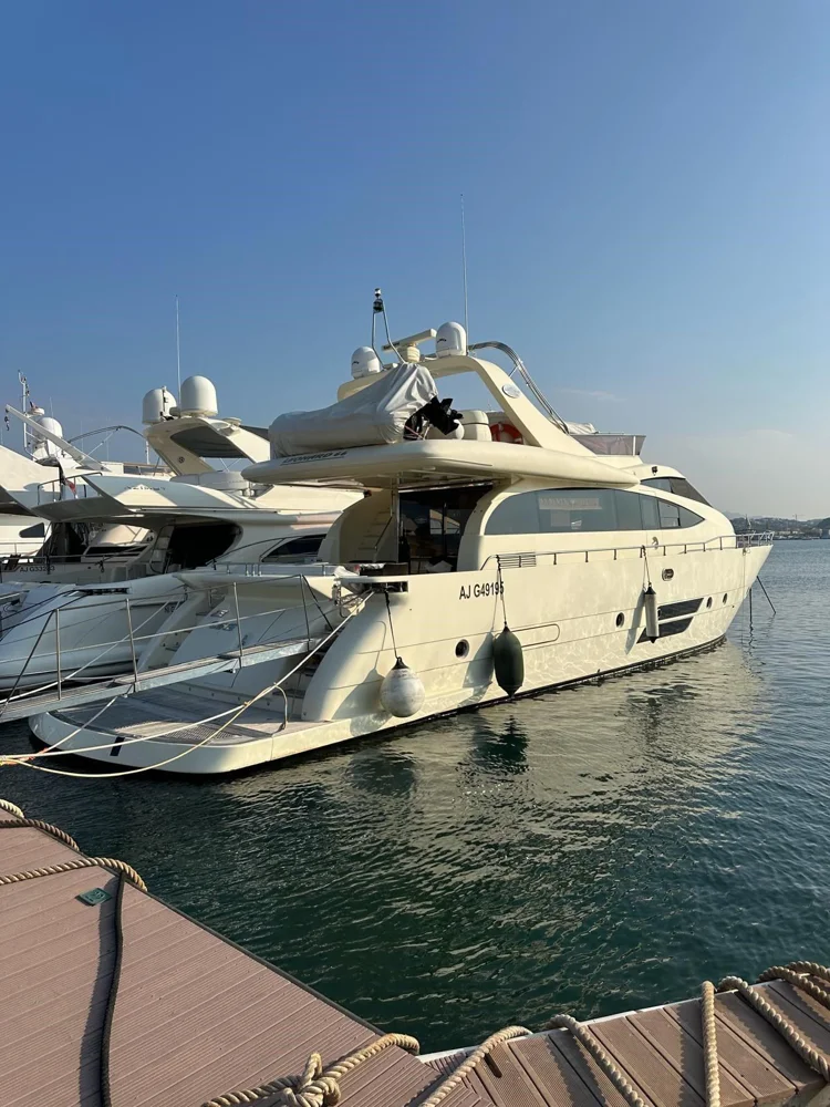 BoatPhoto.alt
