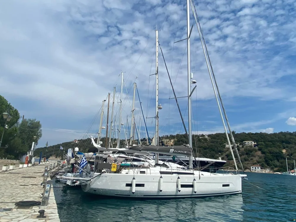 2021 Dufour 530 for sale in Préveza, Greece, photo 3 of 5