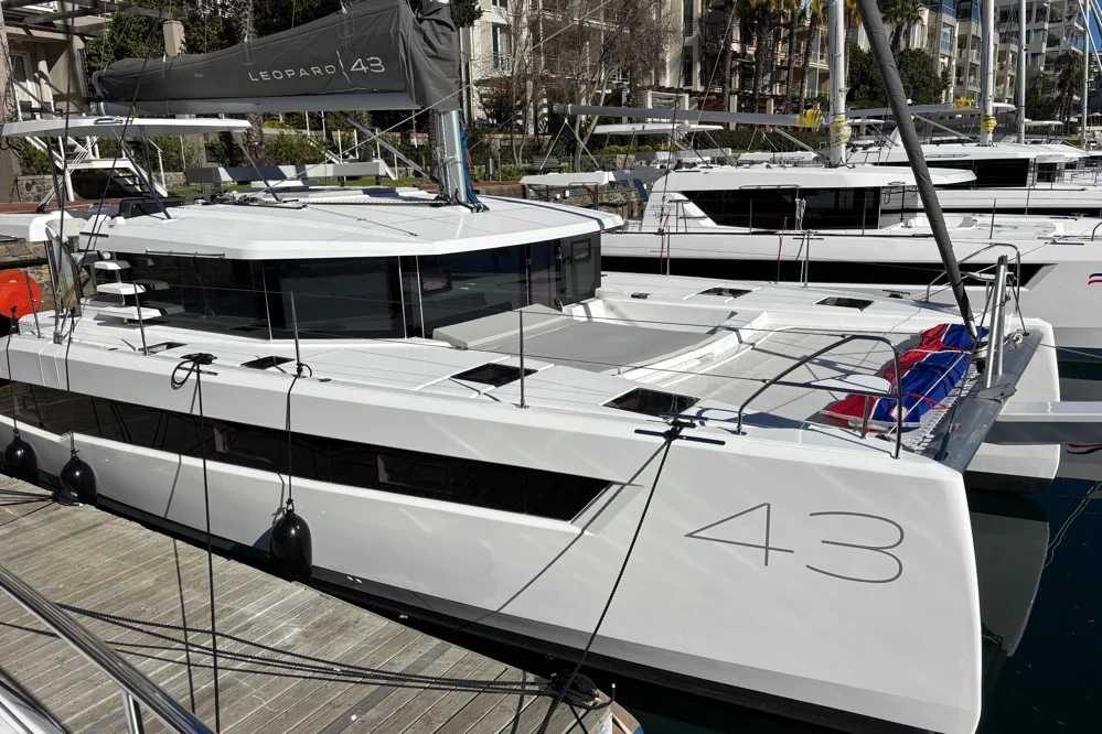 BoatPhoto.coverAlt