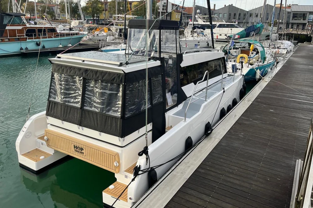 BoatPhoto.alt