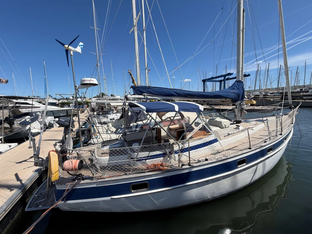 1979 Hallberg-Rassy 38 for sale in Port-Saint-Louis-du-Rhône, France, photo 3 of 5