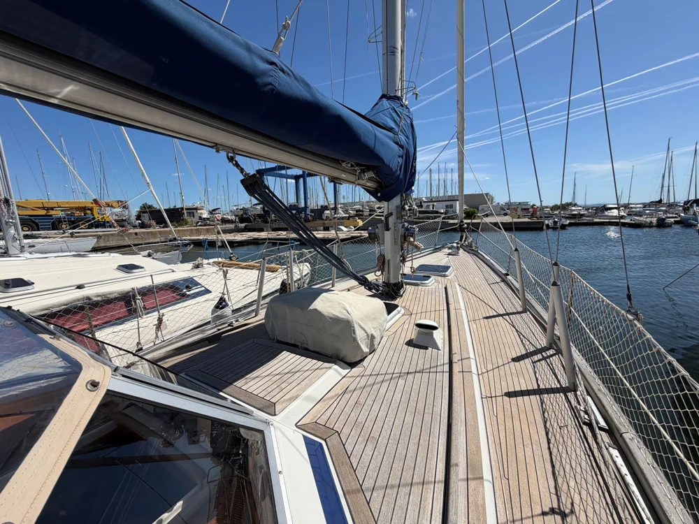 1979 Hallberg-Rassy 38 for sale in Port-Saint-Louis-du-Rhône, France, photo 4 of 5