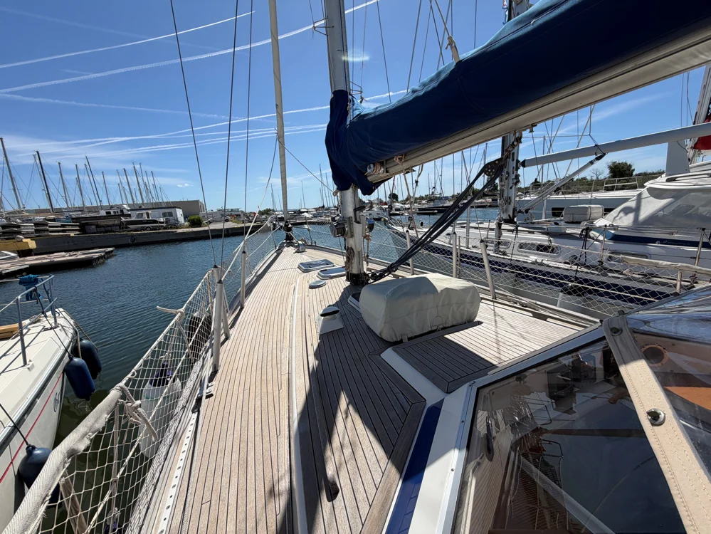 1979 Hallberg-Rassy 38 for sale in Port-Saint-Louis-du-Rhône, France, photo 5 of 5