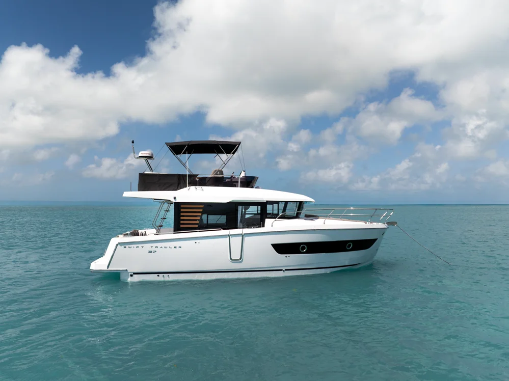 2026 BENETEAU Swift Trawler 37 for sale in Hamble-le-Rice, United Kingdom, photo 3 of 5