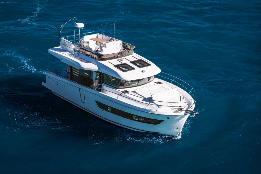 2026 BENETEAU Swift Trawler 37 for sale in Hamble-le-Rice, United Kingdom, photo 4 of 5