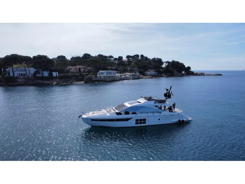 BoatPhoto.coverAlt