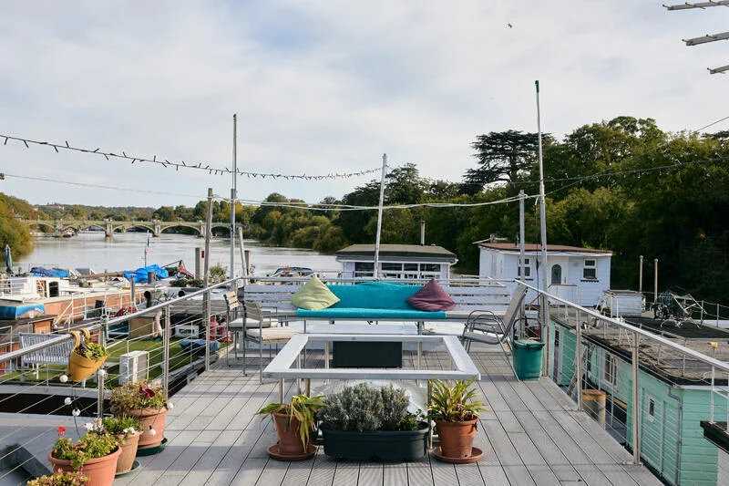 BoatPhoto.coverAlt