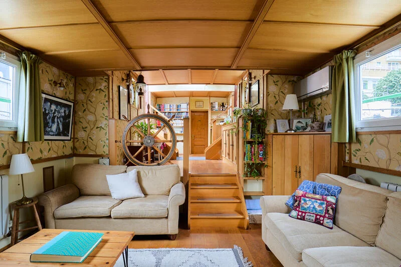 BoatPhoto.alt
