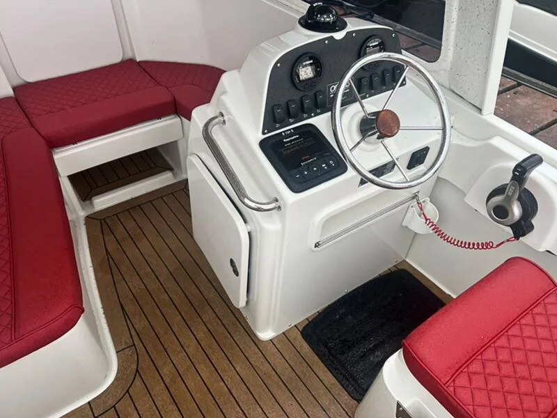 BoatPhoto.coverAlt