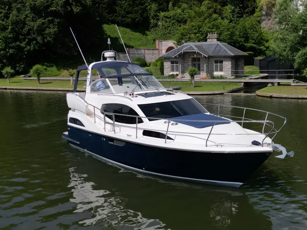 BoatPhoto.coverAlt