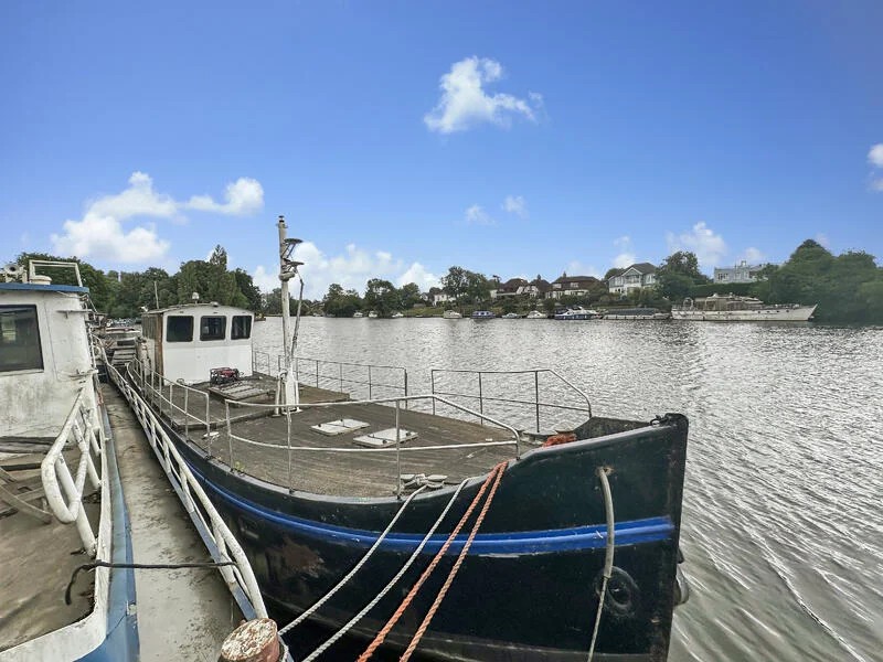 BoatPhoto.coverAlt