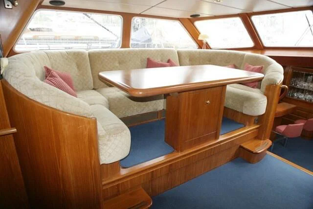 BoatPhoto.coverAlt