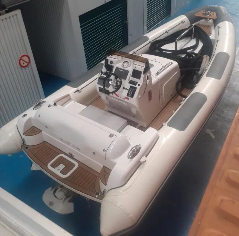 BoatPhoto.coverAlt