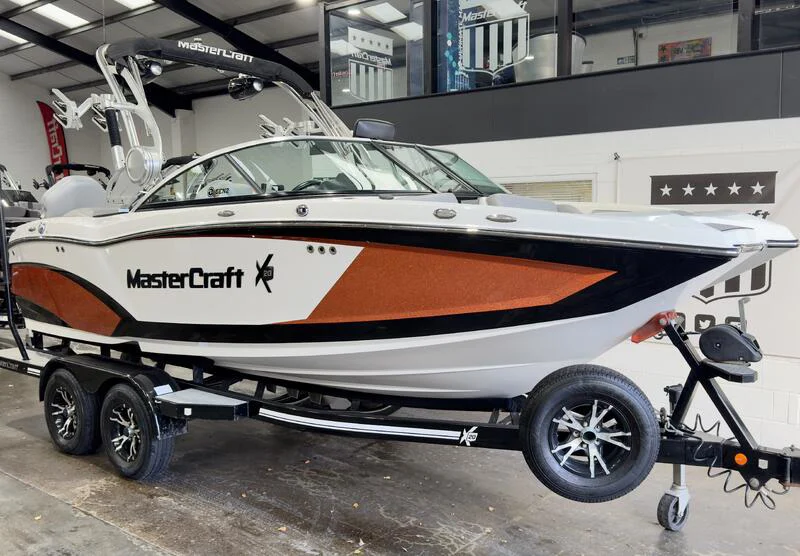 BoatPhoto.coverAlt