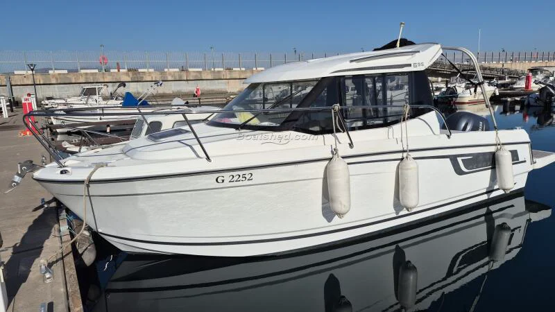 BoatPhoto.coverAlt